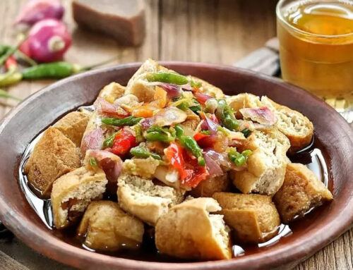 Pedas Segar Tahu Gejrot Cirebon Jajanan Tradisional Ikonik