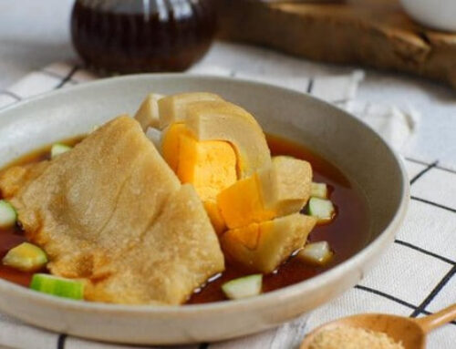 Pempek Kapal Selam: Rahasia Kelezatan Ikan dan Telur Utuh