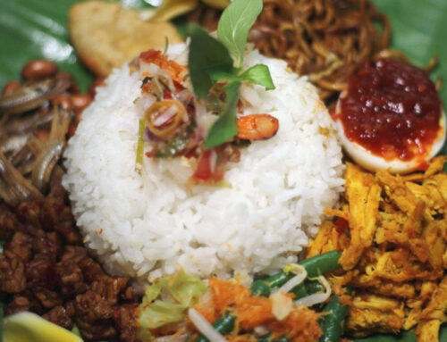 Nasi Jinggo: Kuliner Ikonik Bali Porsi Kecil Nan Murah